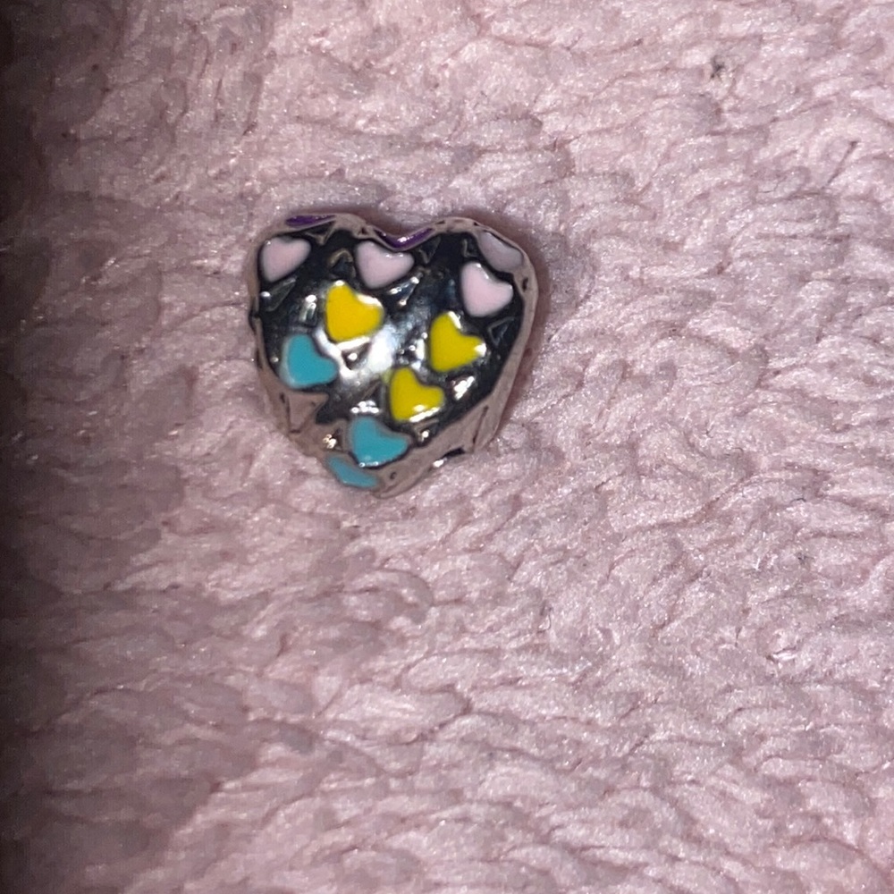 Cute pastel colored heart bead ❤️🧡💛💚💙💜
